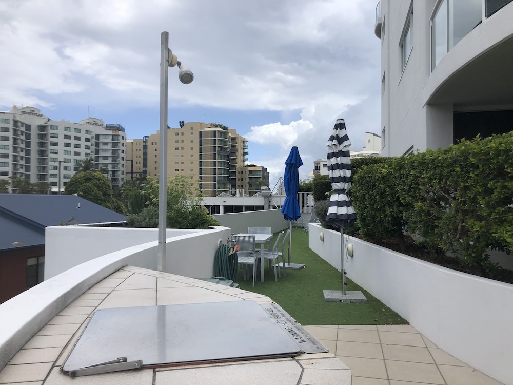 Pandanus Mooloolaba 50/51