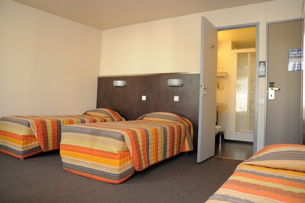 Hotel Au Petit Caporal 17/50