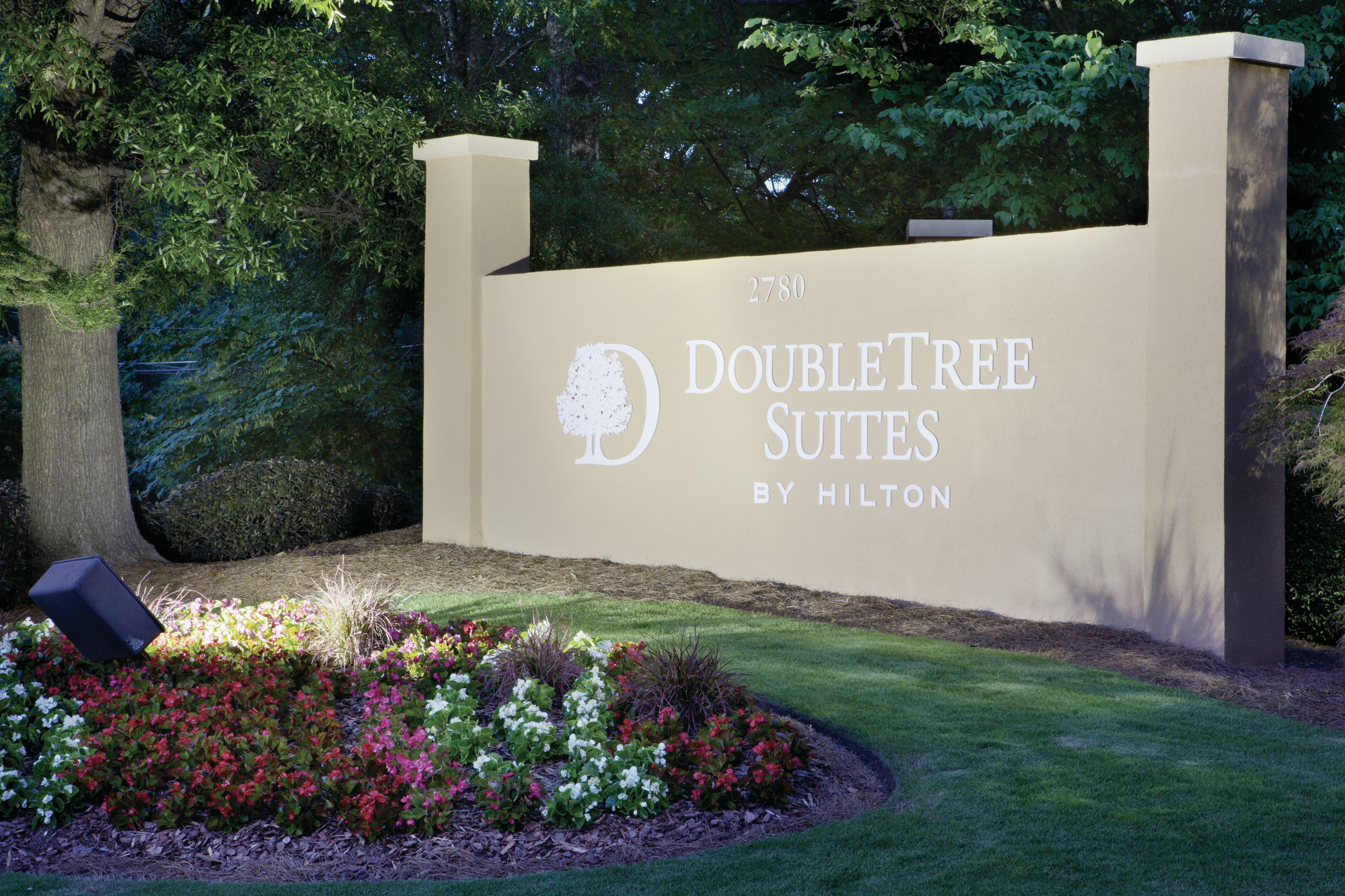 Doubletree Suites by Hilton at The Battery Atlanta 11/81