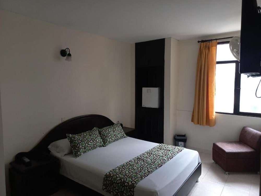 Hotel Los Tunjos 40/56