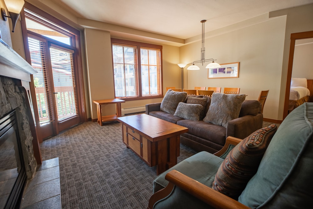 The Village at Palisades Tahoe 33/50
