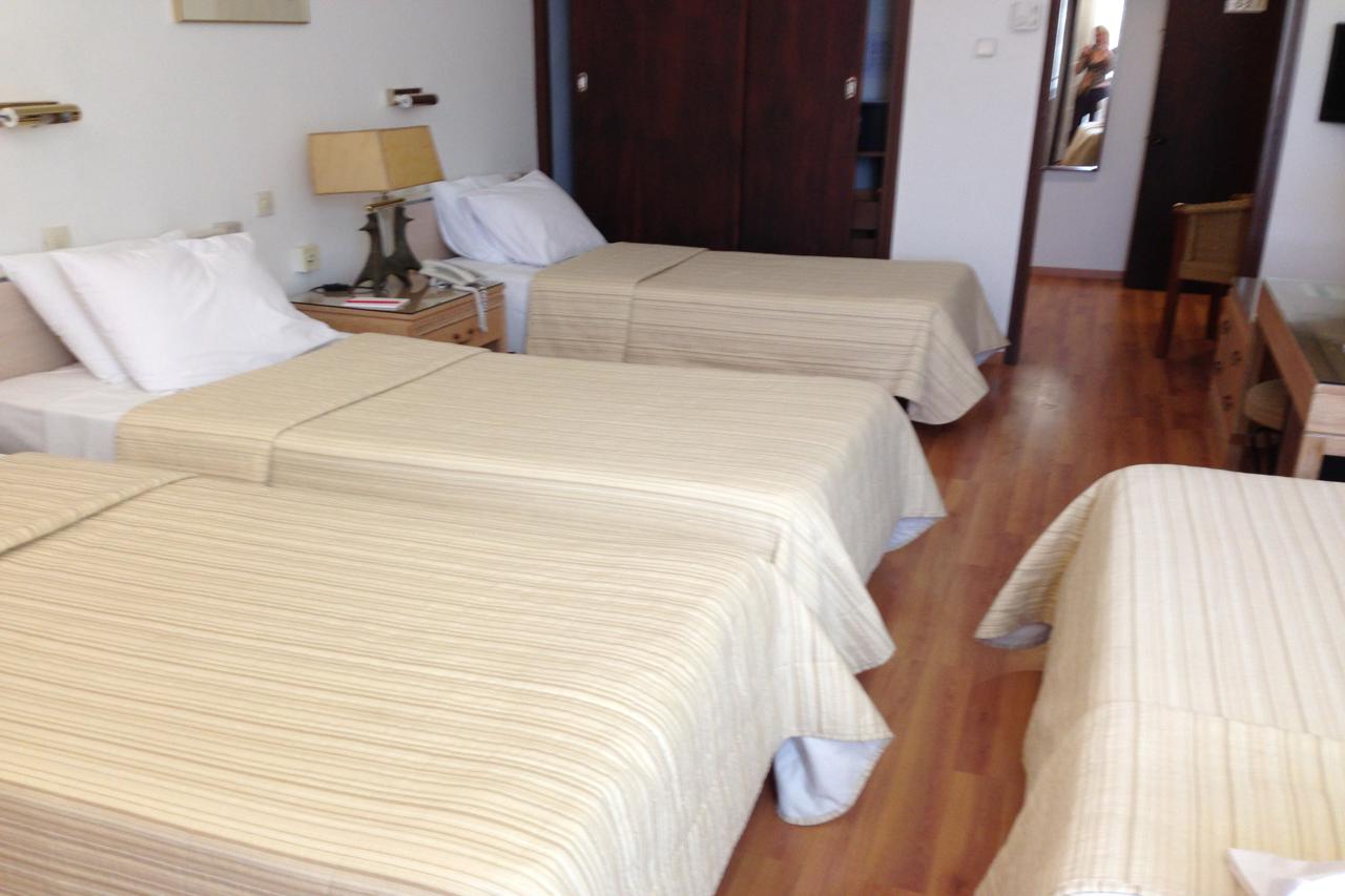 Candia Hotel 37/82