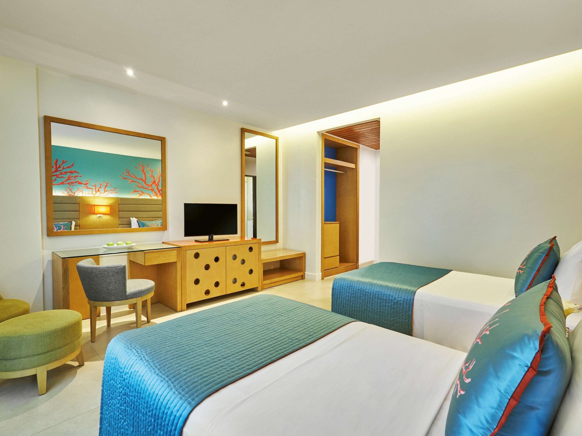 CLASSIC, TWIN BEDS