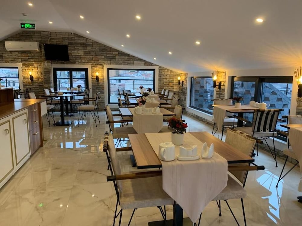 Mr Beyaz Butik Hotel 52/58