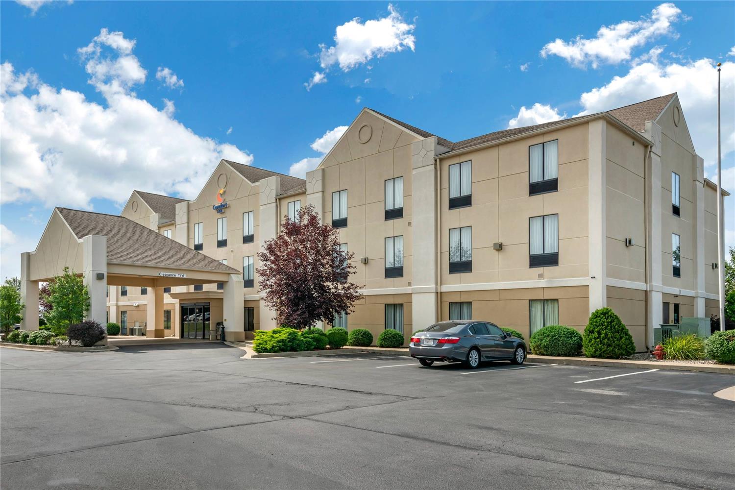 Comfort Inn Sullivan 26/30