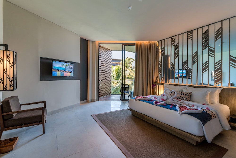 Katamaran Hotel And Resort 25/74