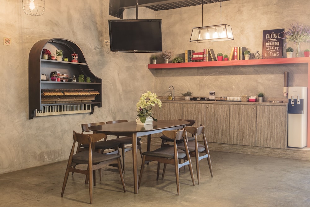 Hotel Mezzo 54/63