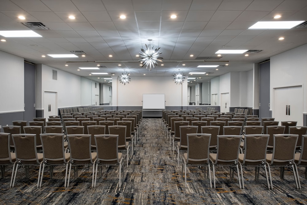 Baymont by Wyndham White Plains Elmsford 34/44