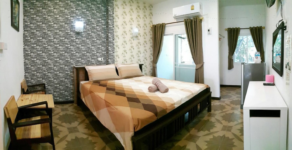Home Hug Pak Sabai 15/32