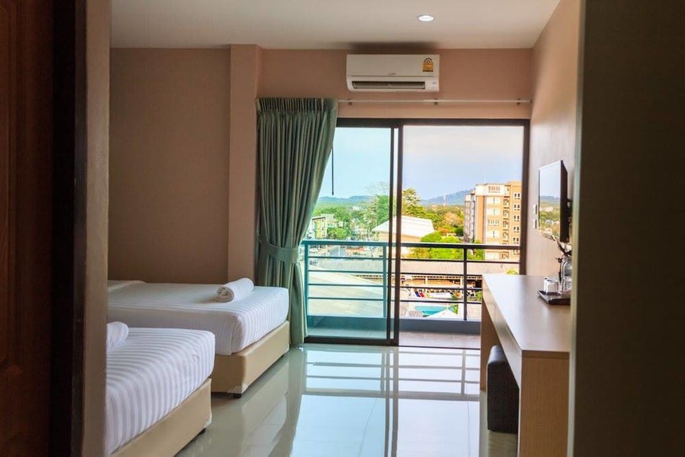 JJ Residence Phuket Town by ZUZU 17/38