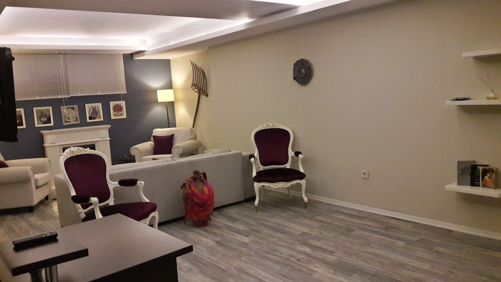 MANGANA KONAK HOTEL 41/64