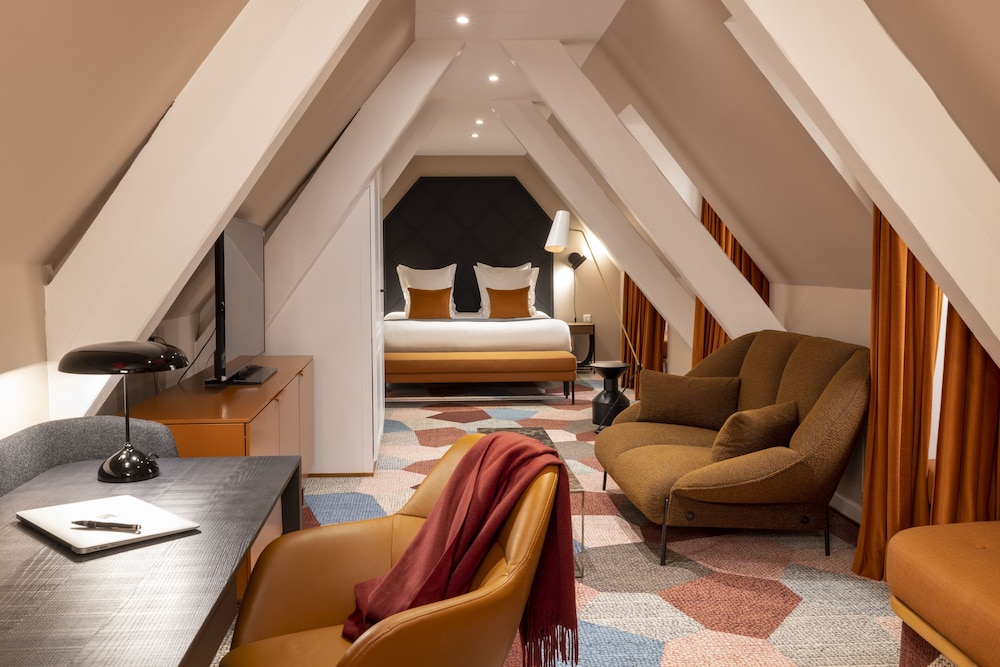 Hotel Le Colombier 49/80