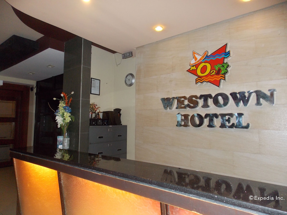 MO2 Westown Hotel Bacolod - Mandalagan 30/50