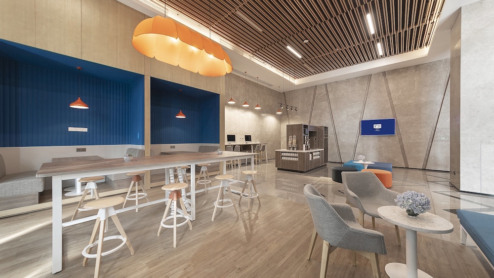Holiday Inn Express Nanjing Dongshan 10/58
