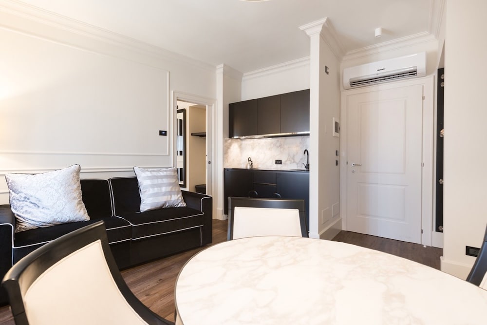 Aparthotel Verona House 46/50