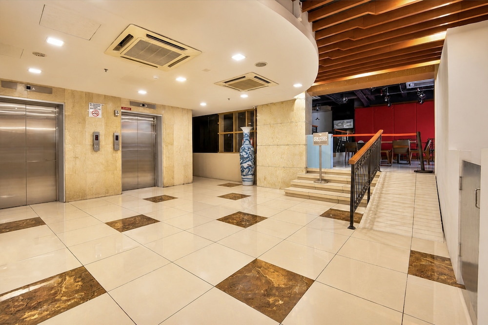 The Grand Campbell Hotel 43/115
