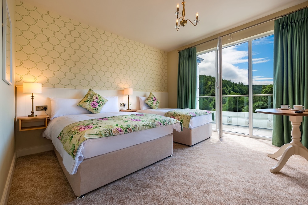 Room, Twin Beds, Queen Bed, Lodge View