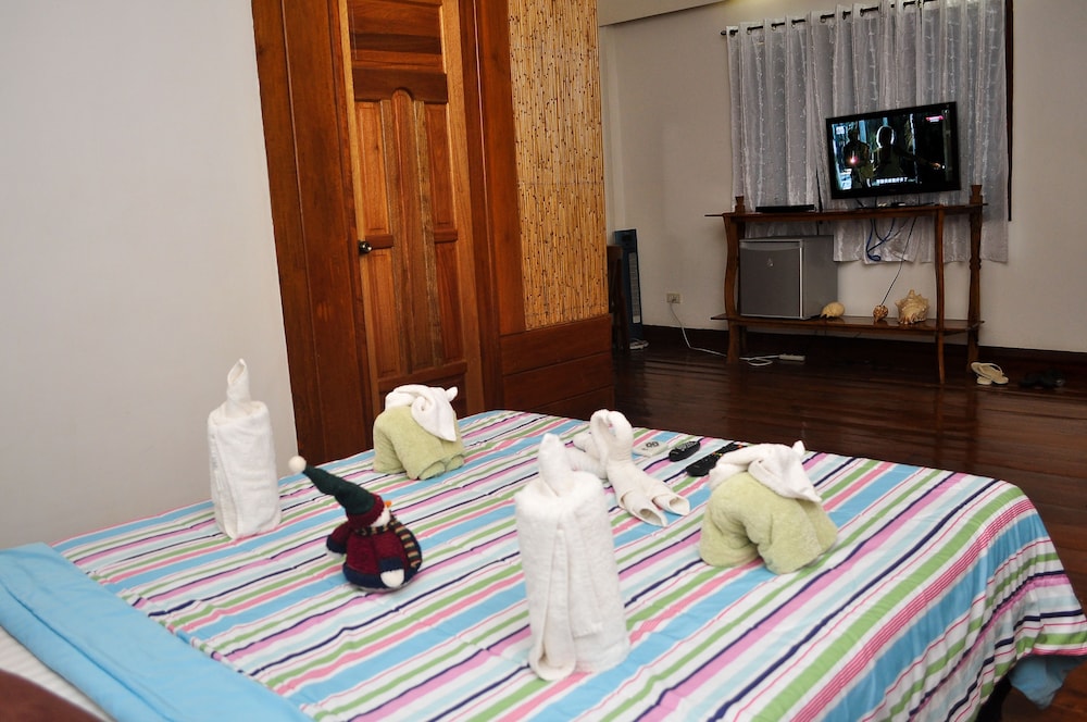 Cocoloco Boracay Beach Resort 13/74