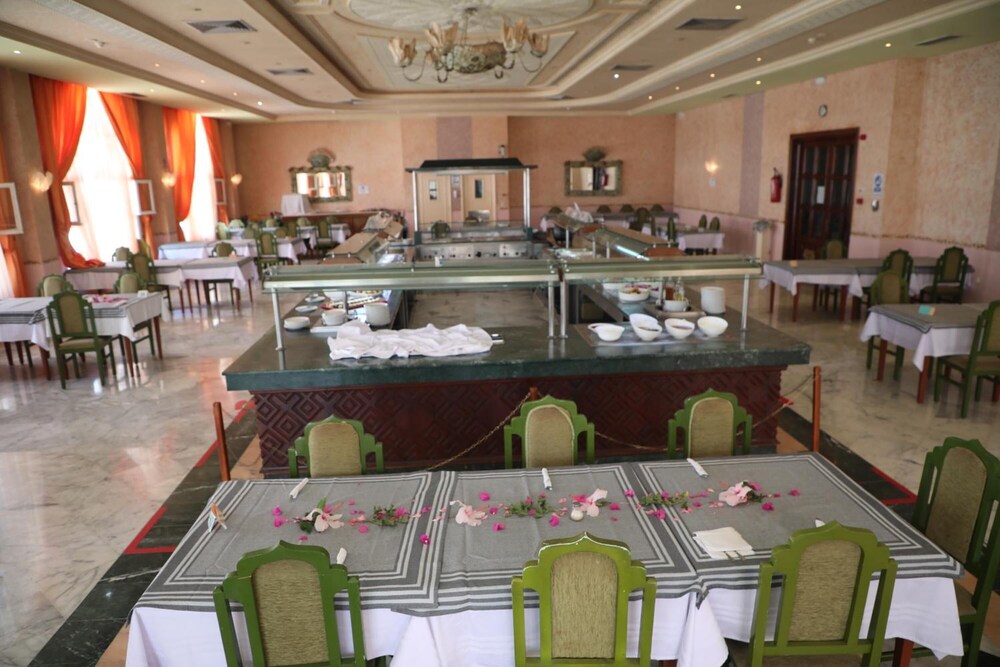 Hotel Royal Jinene 53/68