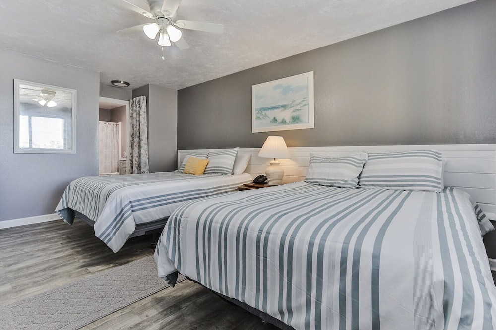 Coastal Waters Inn 26/74