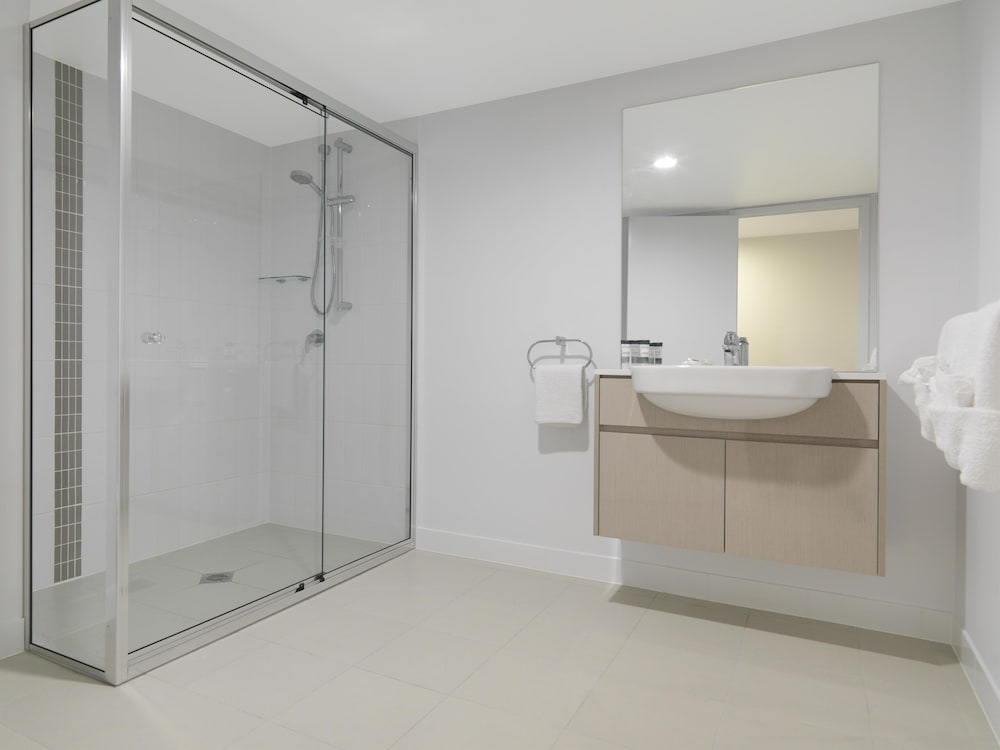 Oaks Mackay Carlyle Suites 55/55