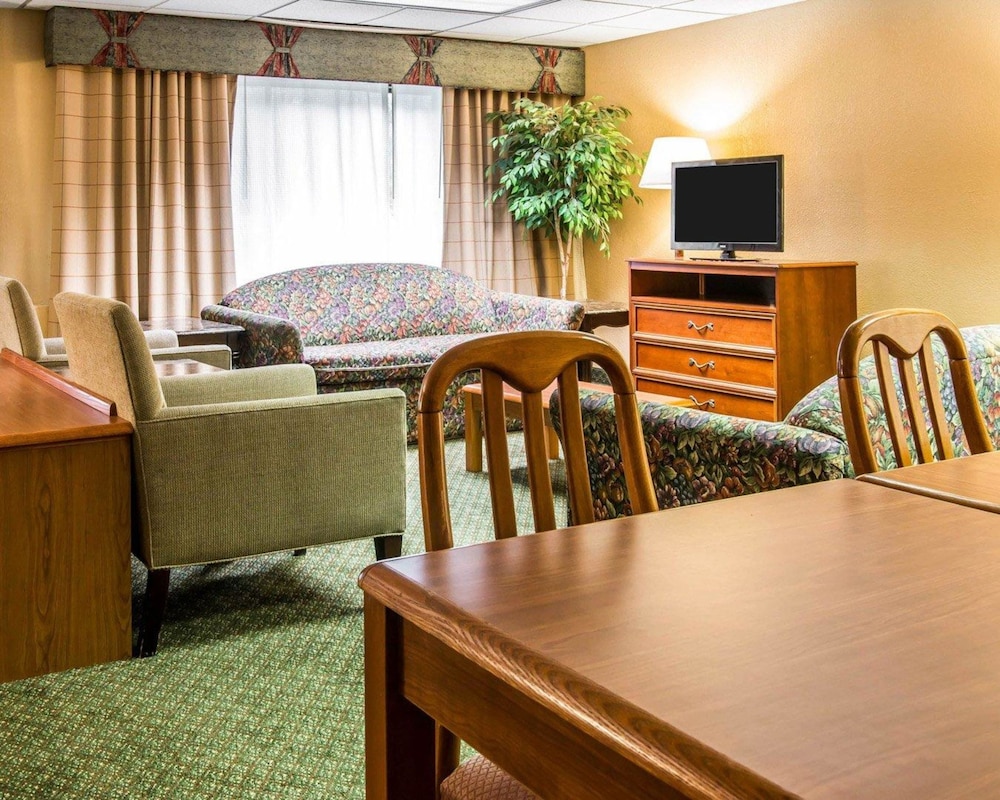 Quality Inn Southfield - Detroit 23/39