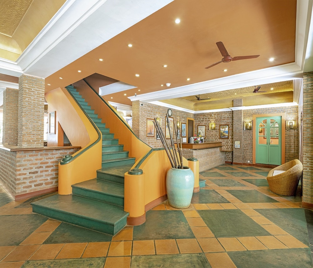 Hotel Mango Hill 7/50