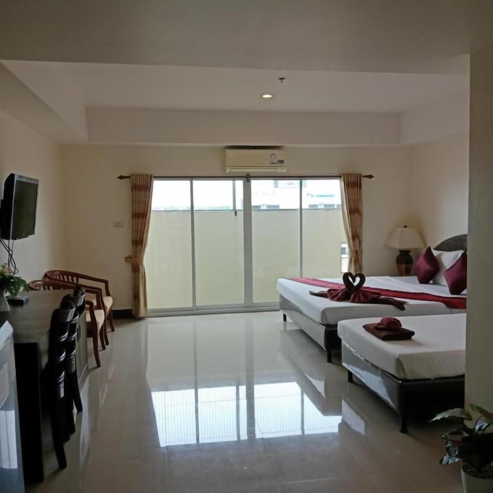 Pearl Place Hotel 33/48
