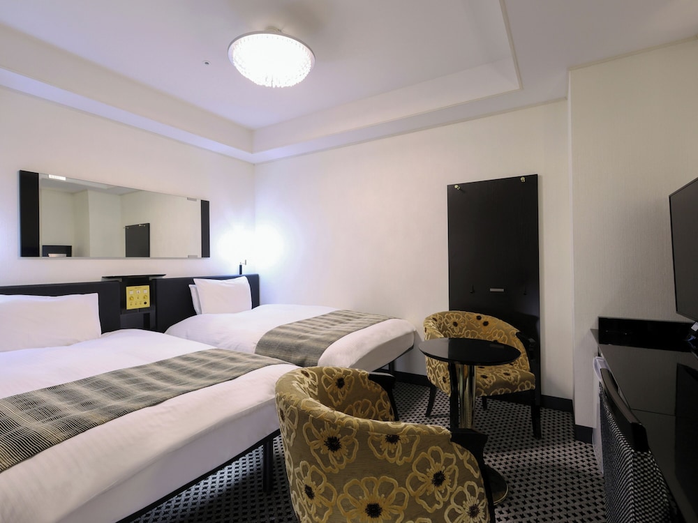 DELUXE, TWIN BEDS