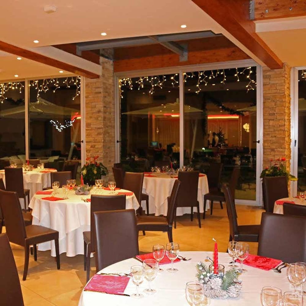 ELE Green Park Hotel Pamphili 48/65