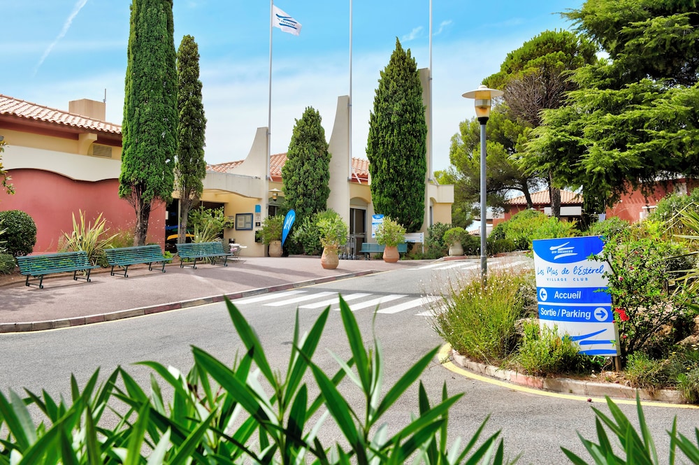 Village Club Les Mas De L'esterel 40/50