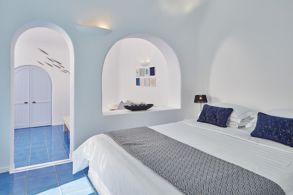 Astra Suites 15/50