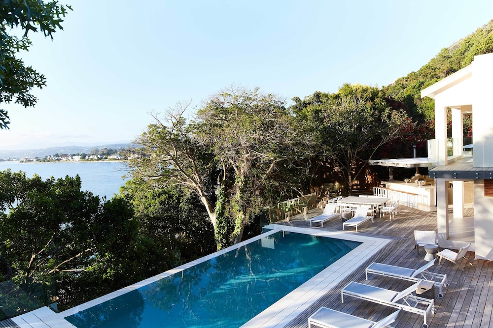 Number Eleven Self Catering Villa 21/24