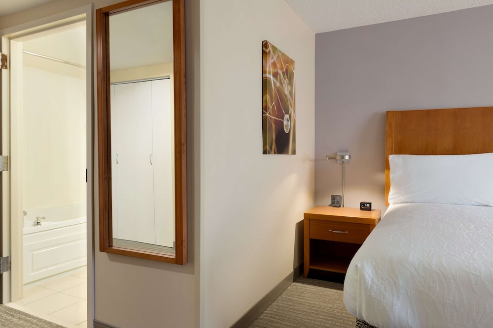 Hilton Garden Inn Fredericksburg 17/56