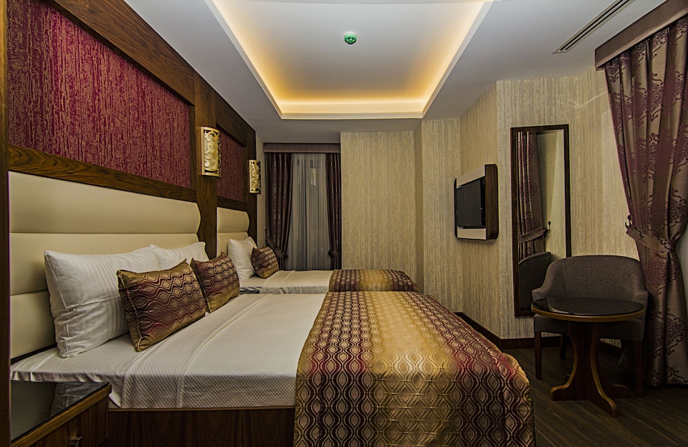 SUPERIOR, DOUBLE BED