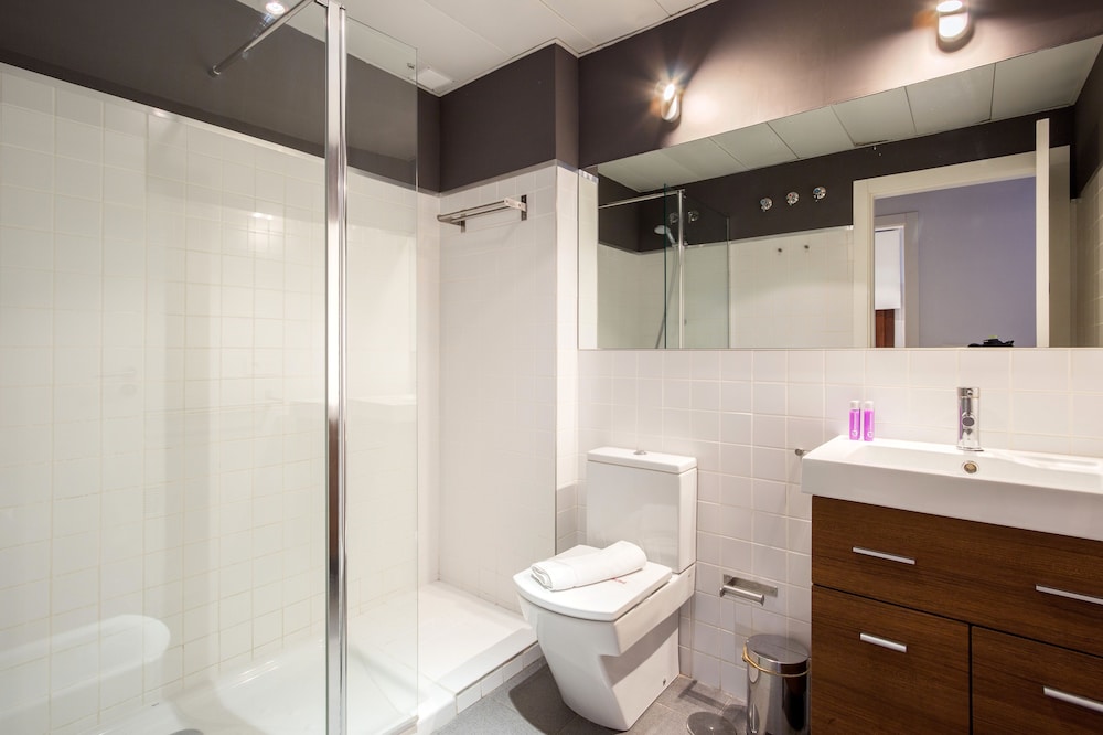 Comet Suites Elvira 56/62