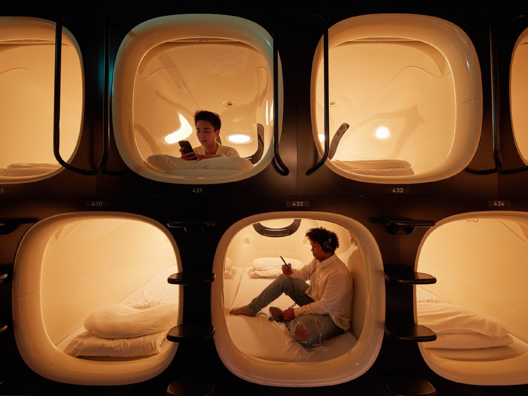 Male Dorm, 2 Pods