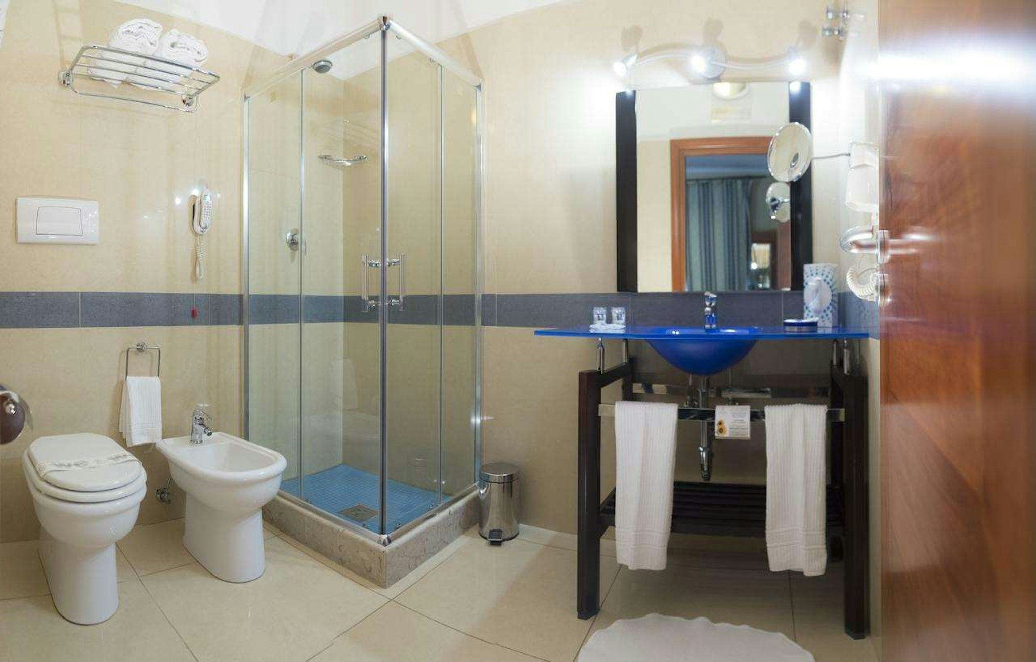 Hotel Centro Congressi San Luca 44/45