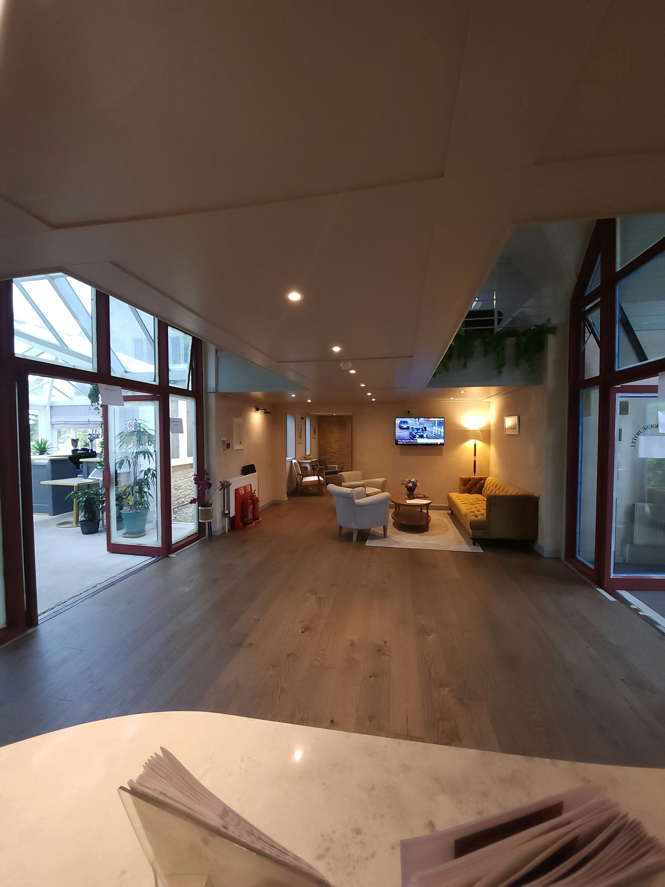 Stanton House Hotel 74/85