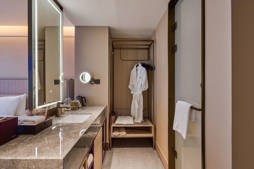 Mercure Hangzhou West Lake Fengqi Road 50/50