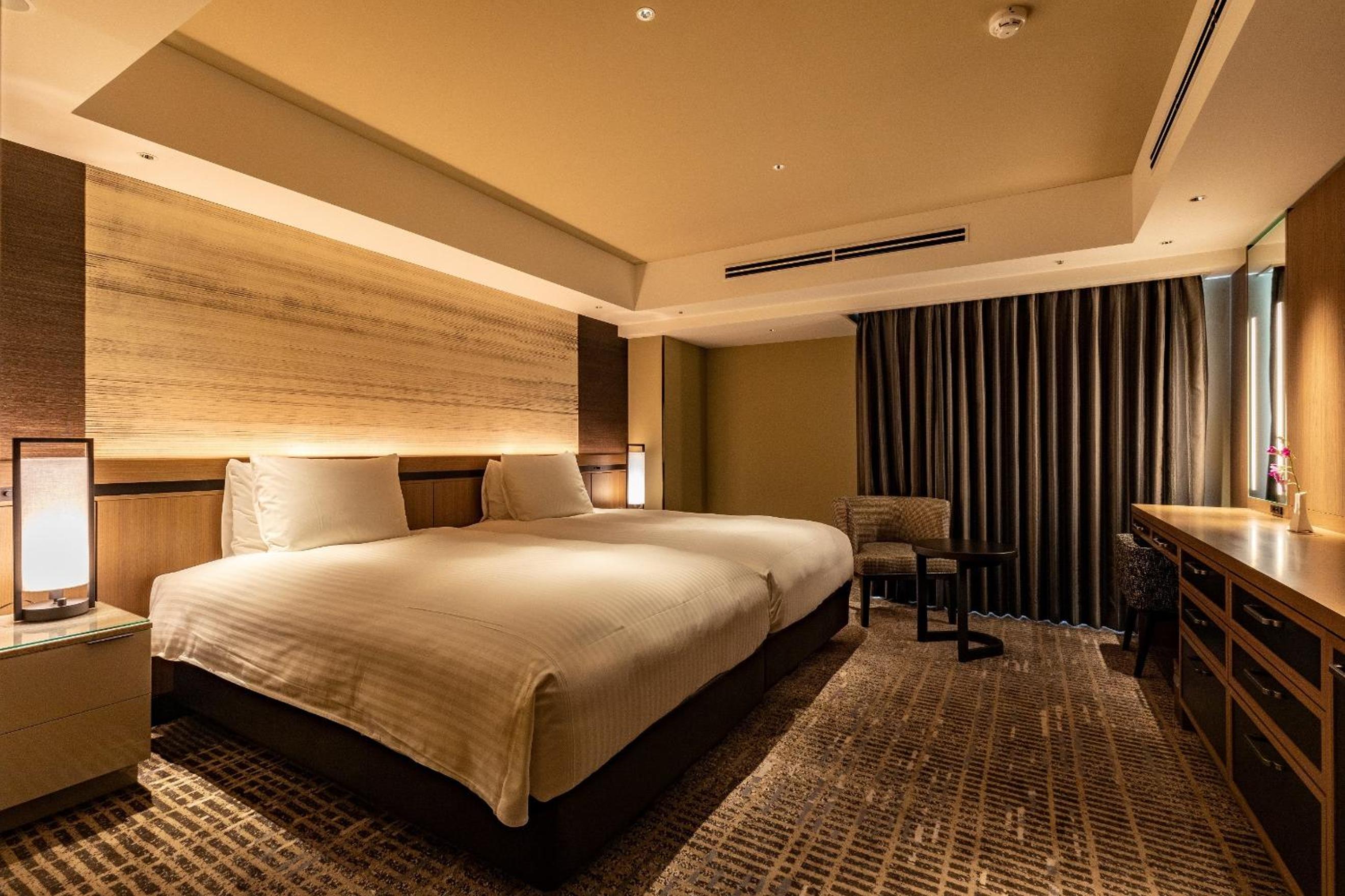 Suite, Twin Beds, Garden View