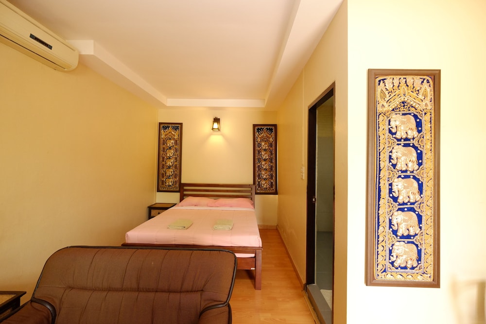 Piya Guesthouse 30/57