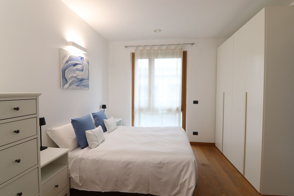 DESIGN, SUITE, APARTMENT, KING BED