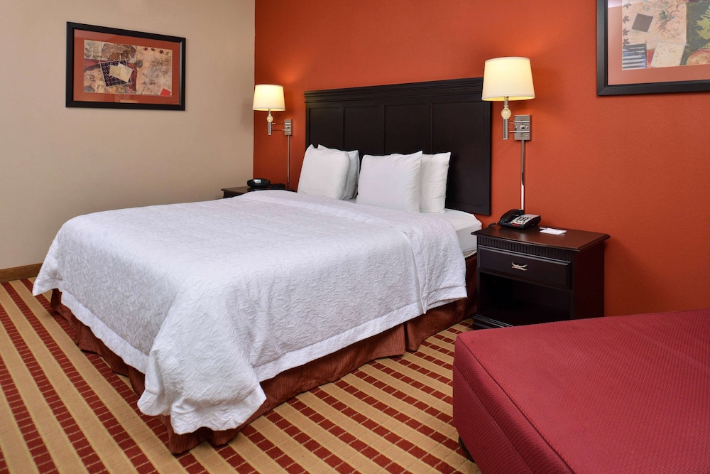 Hampton Inn Clarion 10/31