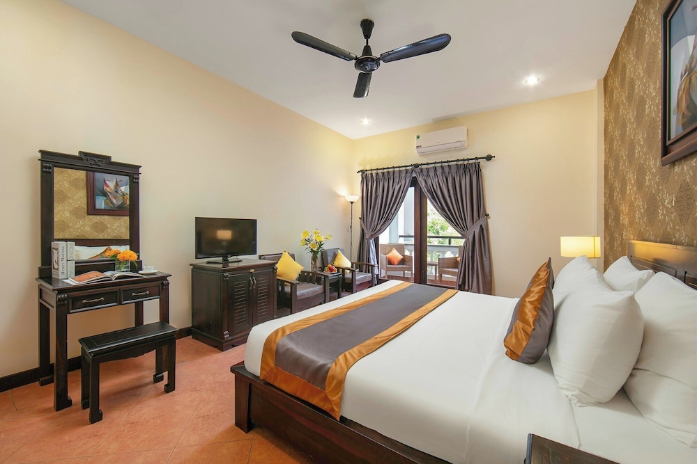 Sea Lion Beach Resort And Spa 12/59