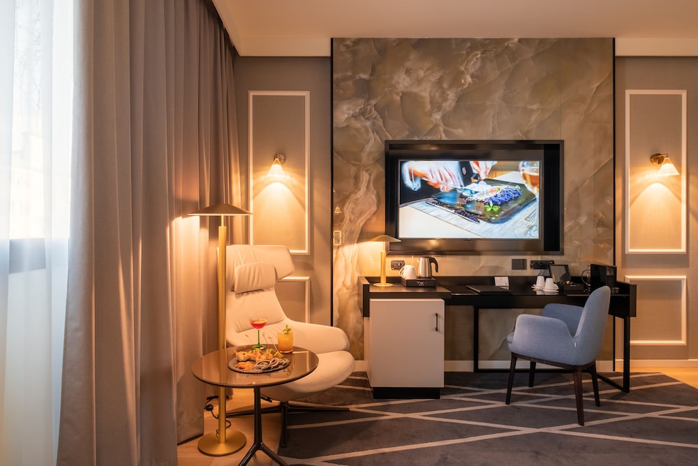 Savhotel Aemilia Bologna 61/68