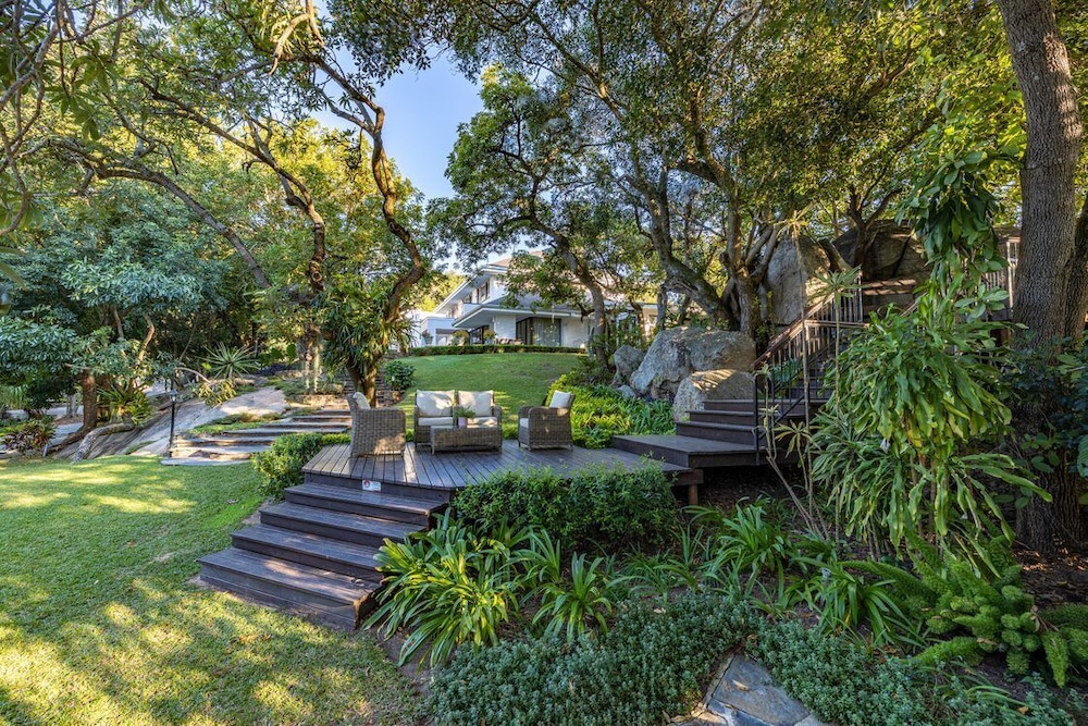 Sheppard Boutique Guesthouse 33/50