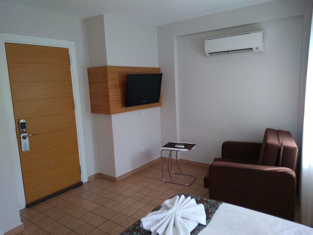 Gocek Pera Hotel 30/50