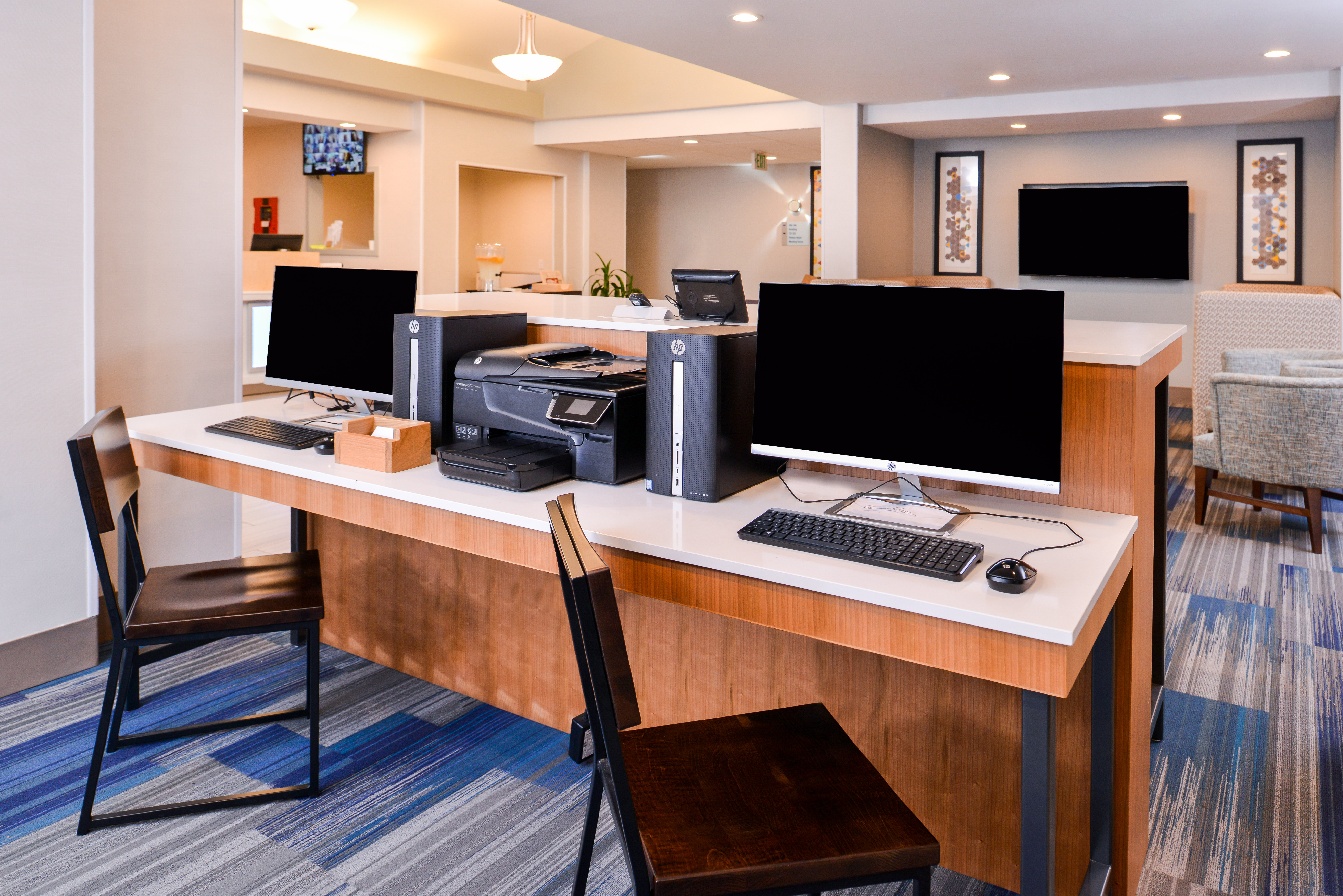 Holiday Inn Express Hotel & Suites Lacey-Olympia 43/49