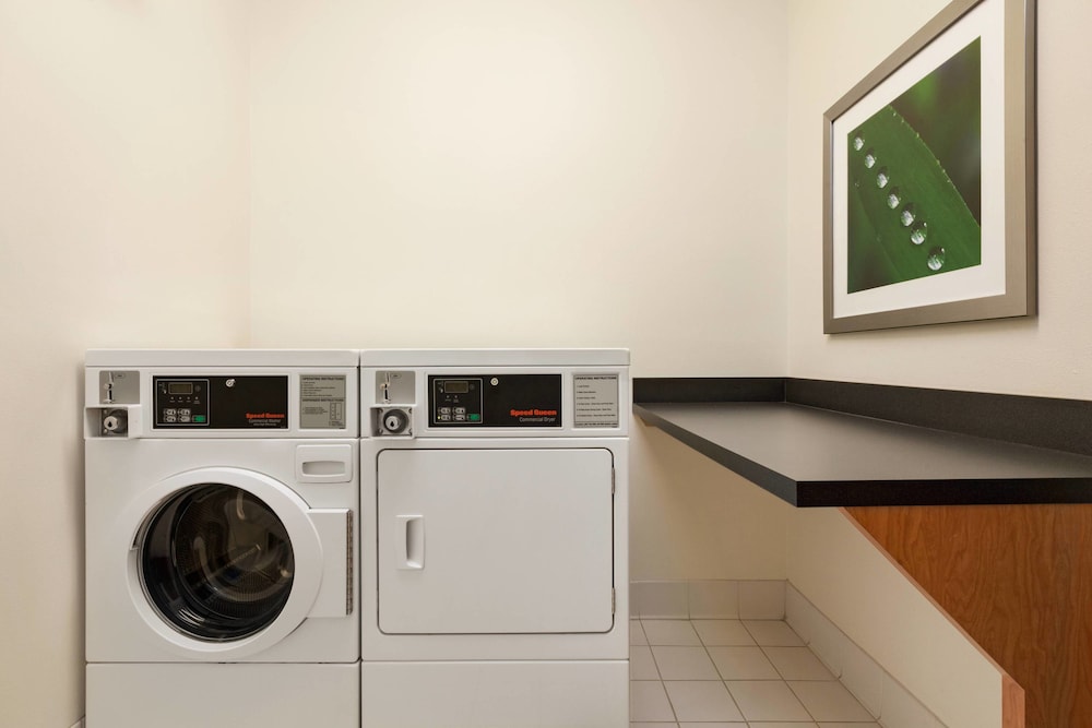 Fairfield Inn and Suites Omaha East/Council Bluffs IA 17/36
